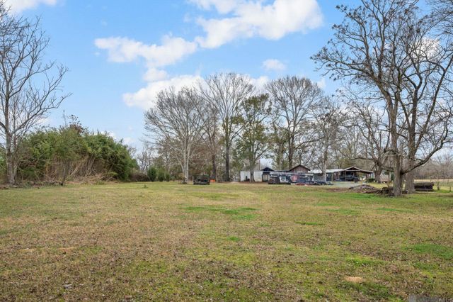 6805 Joe Daniel Rd, St Francisville, LA 70775