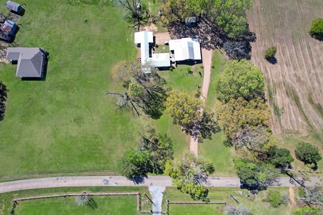 6805 Joe Daniel Rd, St Francisville, LA 70775