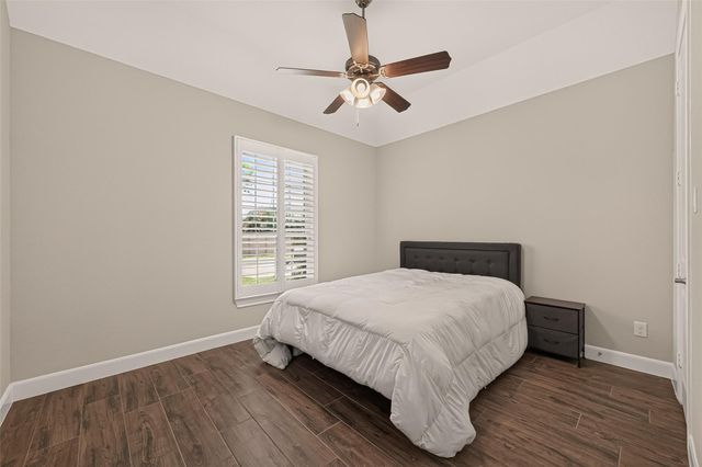 2228 Briarstone Bluff Crossing, Pearland, TX 77089