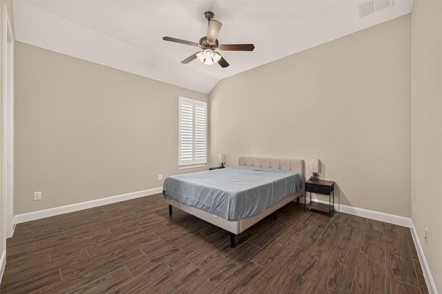2228 Briarstone Bluff Crossing, Pearland, TX 77089