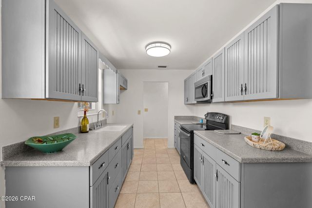 1812 Airport Circle, Panama City, FL 32405