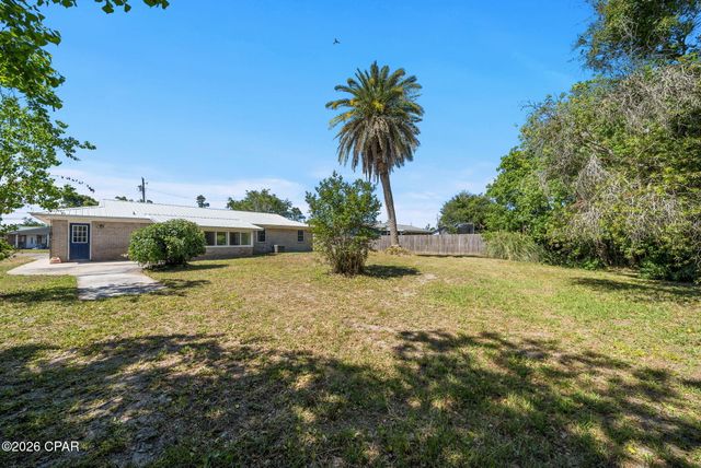 1812 Airport Circle, Panama City, FL 32405