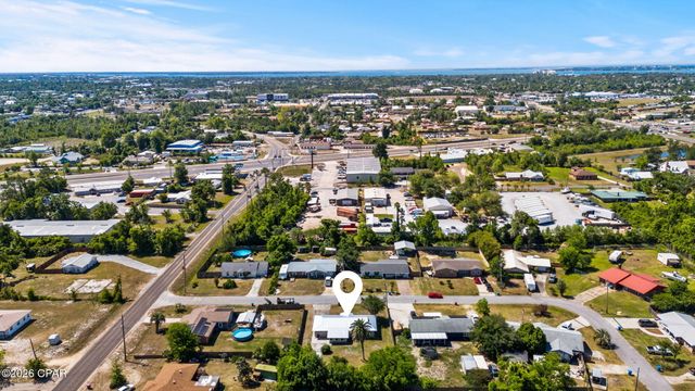 1812 Airport Circle, Panama City, FL 32405