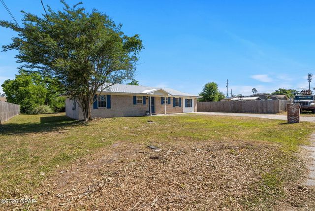 1812 Airport Circle, Panama City, FL 32405