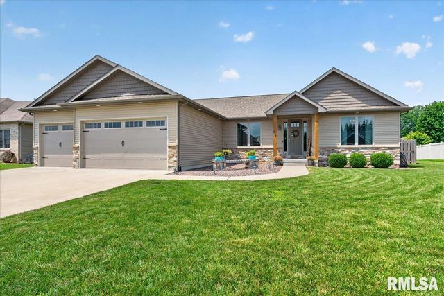 409 SOMMERSET Drive, Chatham, IL 62629