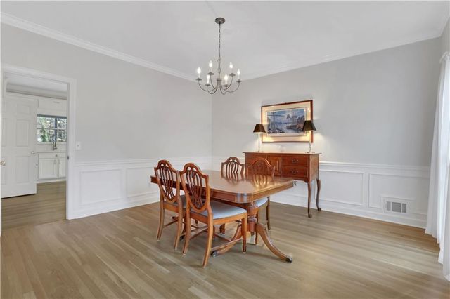 2405 Kimbrough Court, Sandy Springs, GA 30350