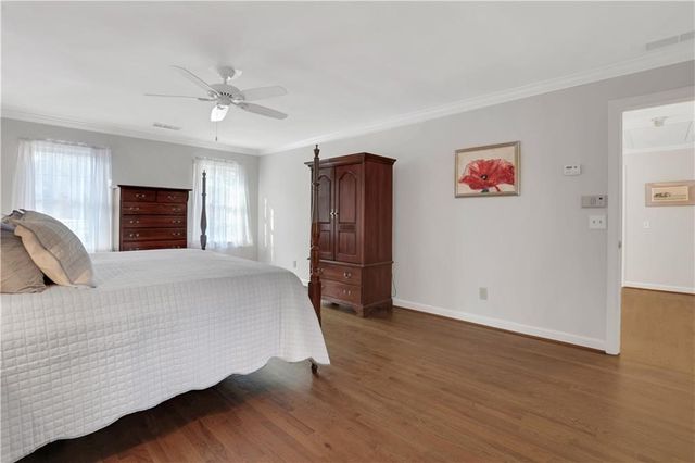 2405 Kimbrough Court, Sandy Springs, GA 30350