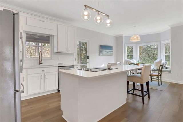 2405 Kimbrough Court, Sandy Springs, GA 30350