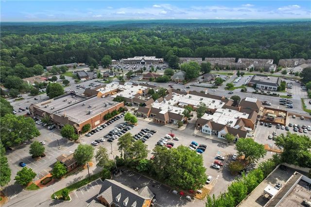 2405 Kimbrough Court, Sandy Springs, GA 30350