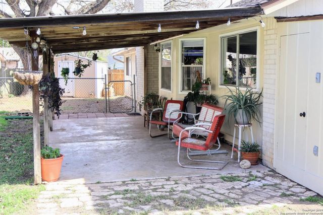 305 Southwick, Seguin, TX 78155