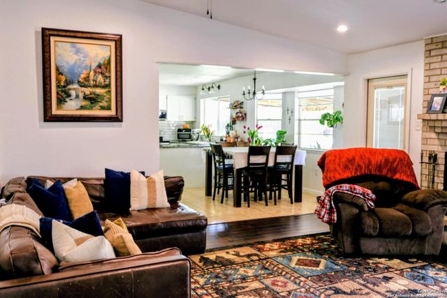 305 Southwick, Seguin, TX 78155