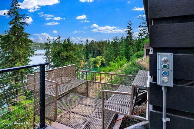 10536 N Lakeview DR, Hayden Lake, ID 83835