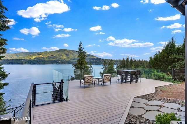 10536 N Lakeview DR, Hayden Lake, ID 83835