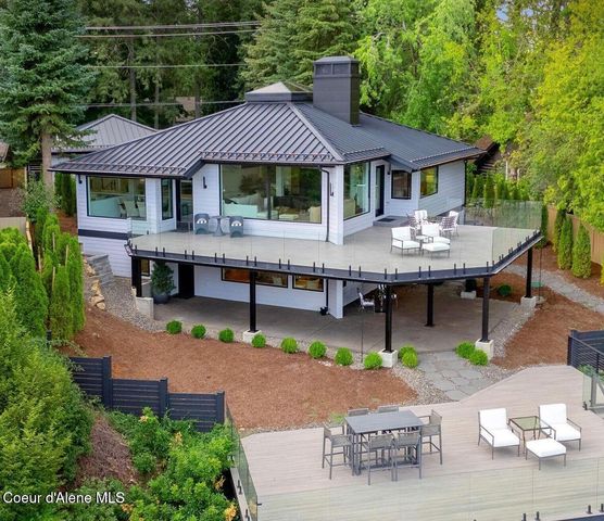 10536 N Lakeview DR, Hayden Lake, ID 83835