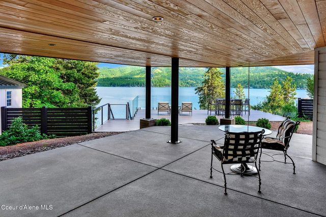 10536 N Lakeview DR, Hayden Lake, ID 83835