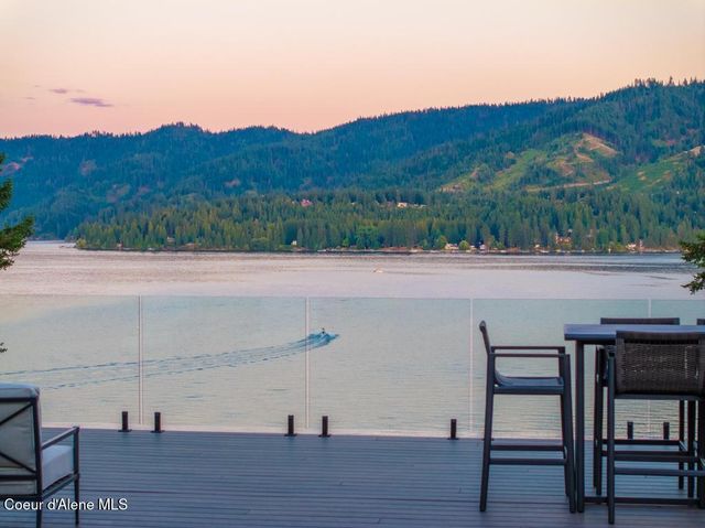 10536 N Lakeview DR, Hayden Lake, ID 83835