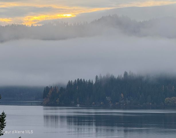 10536 N Lakeview DR, Hayden Lake, ID 83835