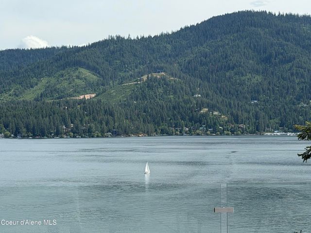 10536 N Lakeview DR, Hayden Lake, ID 83835