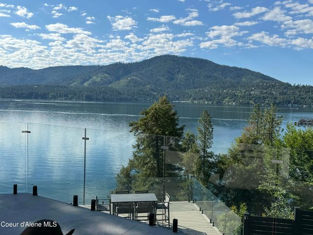 10536 N Lakeview DR, Hayden Lake, ID 83835