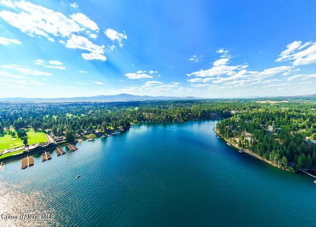 10536 N Lakeview DR, Hayden Lake, ID 83835