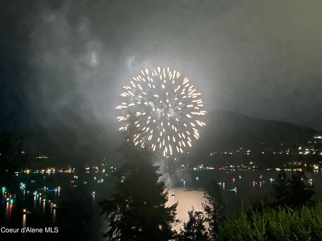 10536 N Lakeview DR, Hayden Lake, ID 83835
