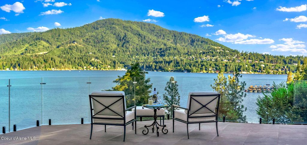 10536 N Lakeview DR, Hayden Lake, ID 83835