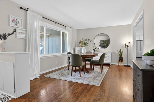 8309 Travis Lane, Overland Park, KS 66212