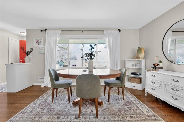 8309 Travis Lane, Overland Park, KS 66212