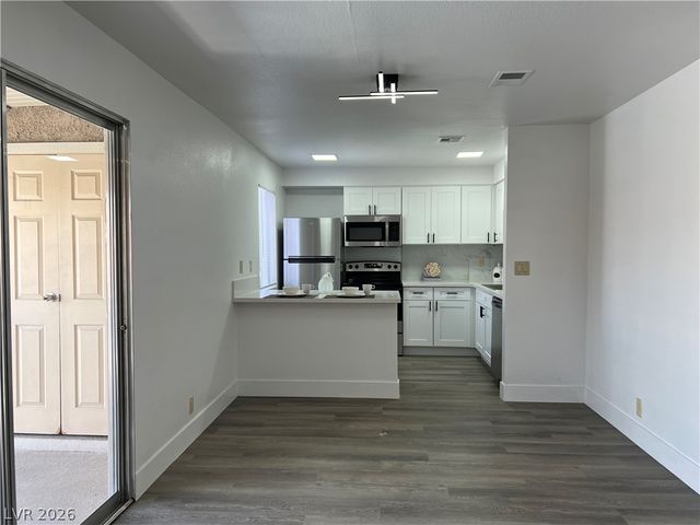 5080 Indian River Drive 360, Las Vegas, NV 89103