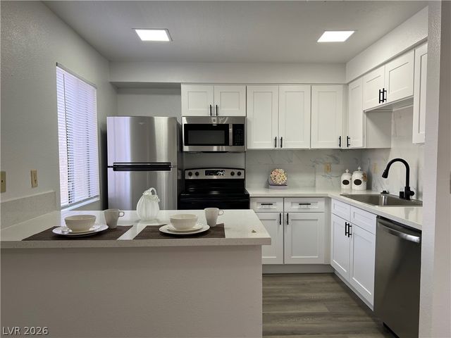 5080 Indian River Drive 360, Las Vegas, NV 89103