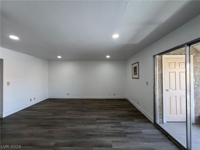 5080 Indian River Drive 360, Las Vegas, NV 89103