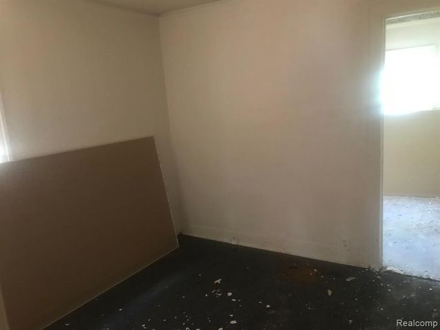 5200 Maplewood Street, Detroit, MI 48204