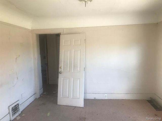 5200 Maplewood Street, Detroit, MI 48204