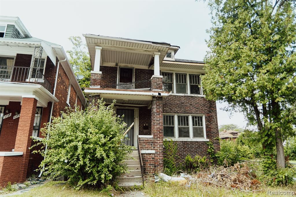 5200 Maplewood Street, Detroit, MI 48204