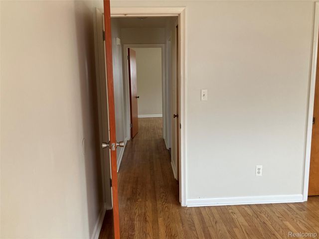 194 Alter Road, Detroit, MI 48215