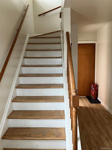 194 Alter Road, Detroit, MI 48215