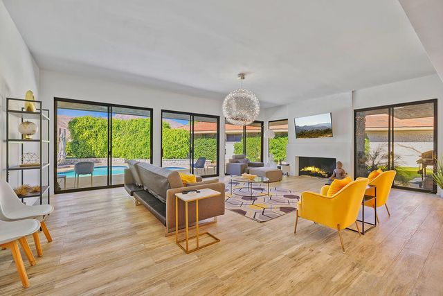 12 Sussex Court, Rancho Mirage, CA 92270