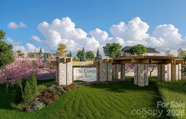 18211 Torchbearer Lane, Charlotte, NC 28278