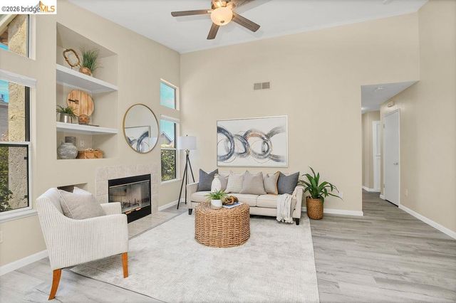 3803 Pato Ln, Oakley, CA 94561