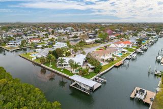 8728 BAY CREST LANE, Tampa, FL 33615