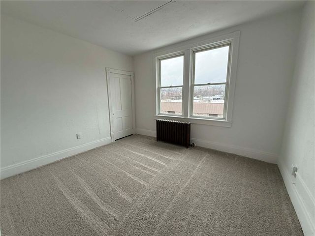 431 N MAIN STREET, Masontown, PA 15461