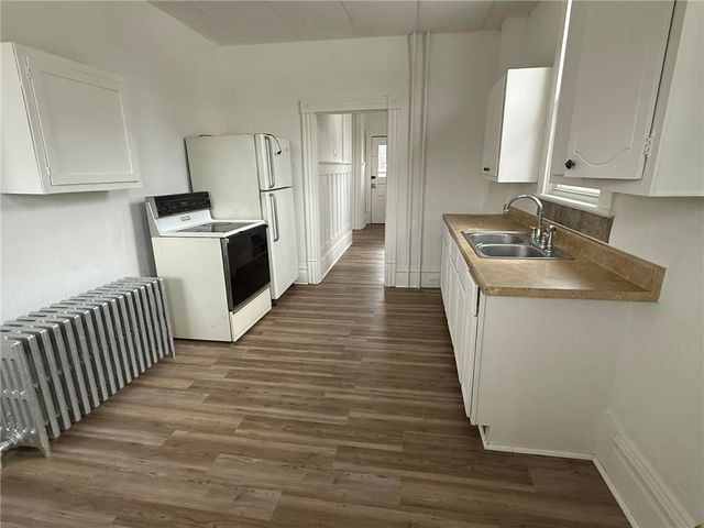 431 N MAIN STREET, Masontown, PA 15461