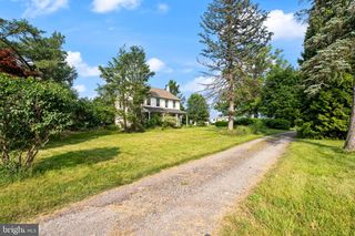 1112 W BRIDGE ST, Spring City, PA 19475