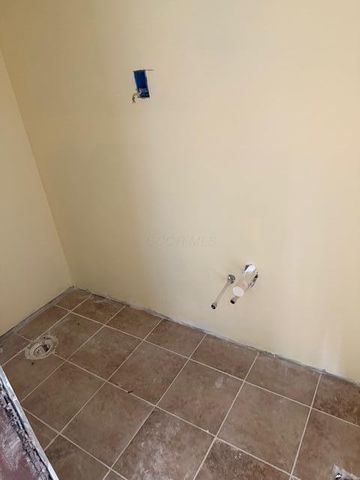 1921 Sullivant Avenue, Columbus, OH 43223