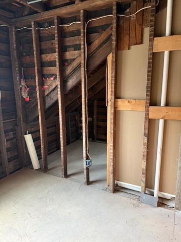 1921 Sullivant Avenue, Columbus, OH 43223