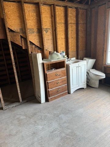 1921 Sullivant Avenue, Columbus, OH 43223