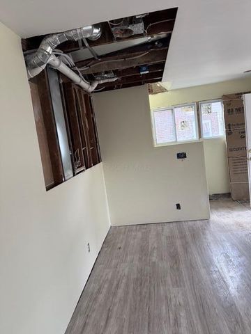 1921 Sullivant Avenue, Columbus, OH 43223