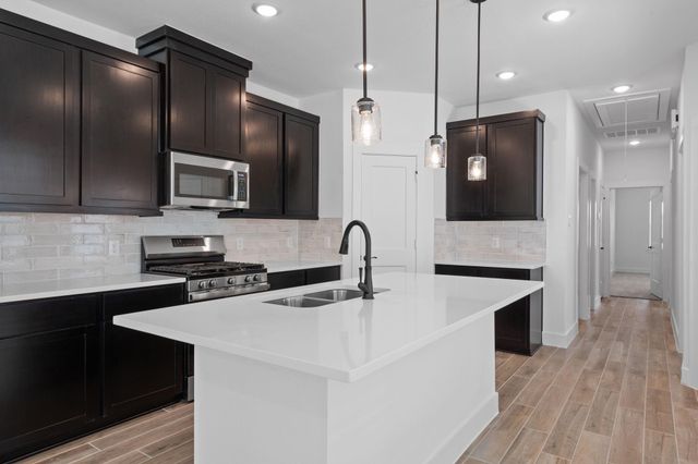 10119 Crescendo Way, Iowa Colony, TX 77583