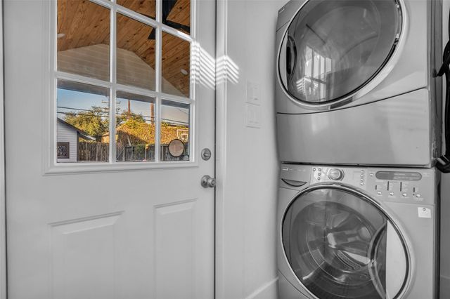 611 Harvard Street, Houston, TX 77007