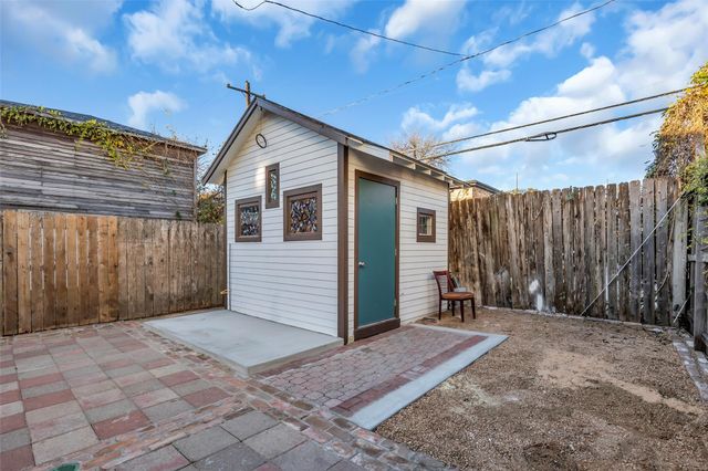 611 Harvard Street, Houston, TX 77007